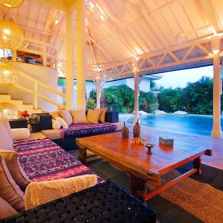 La Villa Oberoi Seminyak Buitenkant foto