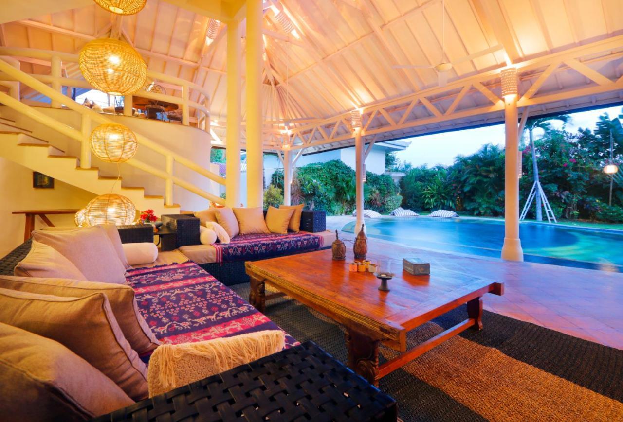 La Villa Oberoi Seminyak Buitenkant foto
