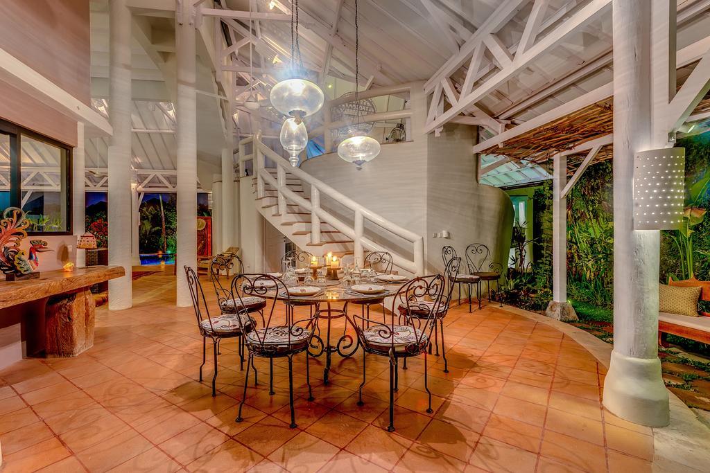 La Villa Oberoi Seminyak Buitenkant foto